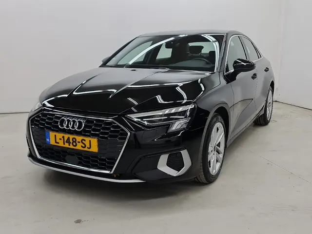 Audi A3 Limousine 30 TFSI 110pk S tronic Business Edition