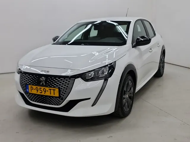 Peugeot E-208 BEV 136pk 50kWh EV Active Pack Connect 3D Nav