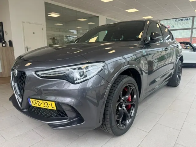 Alfa Romeo Stelvio 2.9 V6 AWD Quadrifoglio 2020