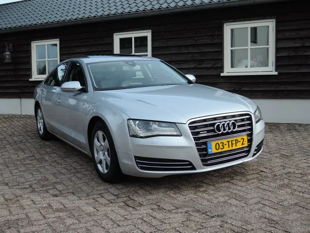 Audi A8 3.0 TDI Quattro Pro Line + Youngtimer 2010
