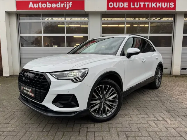 Audi Q3 35 TFSI 150PK S-Tronic S-Line Black Optic Matrix 2019