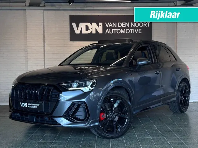 Audi Q3 35 TFSI S-Line Black Edition 2021