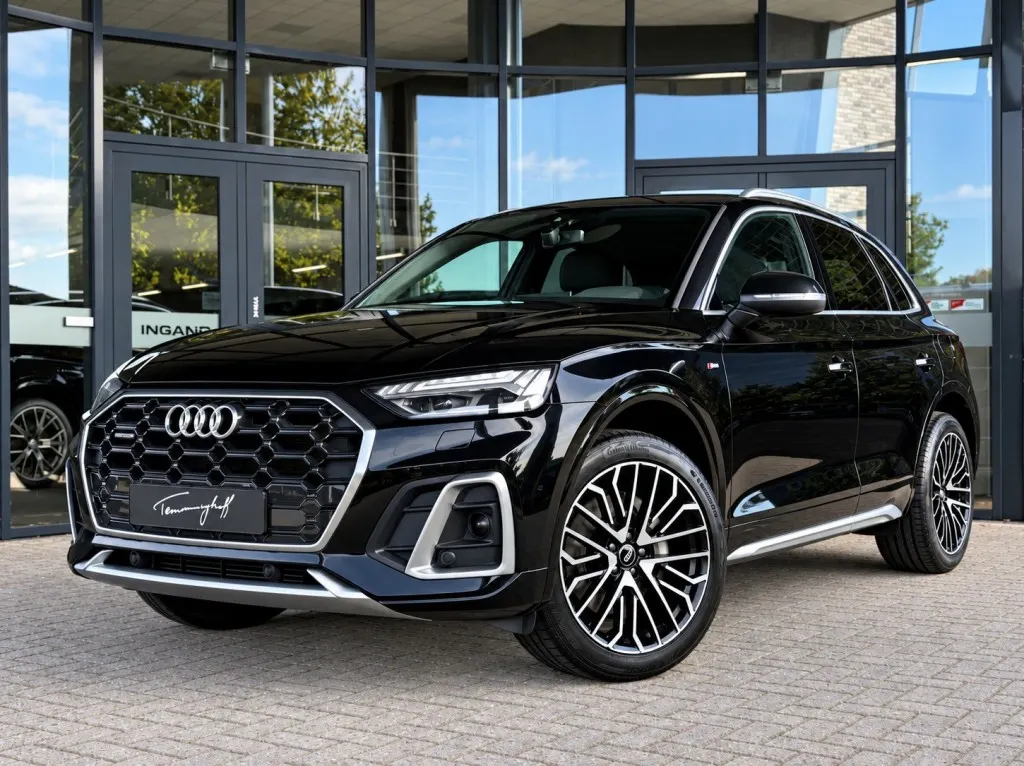Audi Q5 50 TFSI E Quattro S Line - Trekh. - BenO - 20 Inch 2022