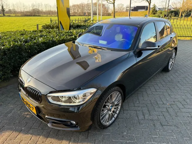 BMW 1-Serie 118i Aut8 Sport Line Edition 2019