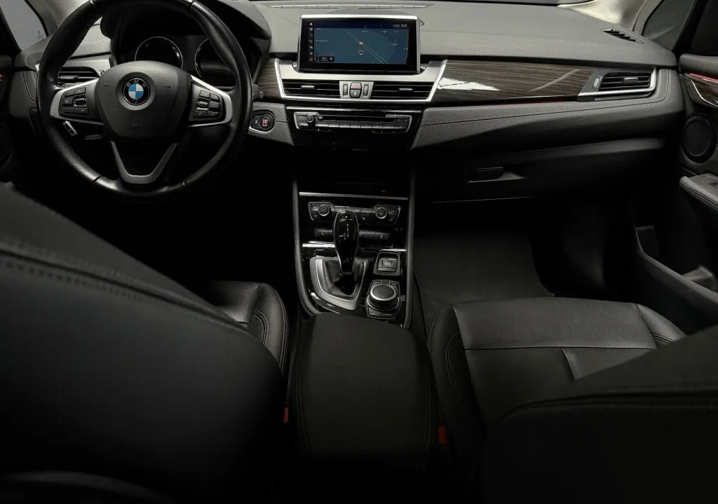 BMW 2-Serie Active Tourer 220i High Executive 2021
