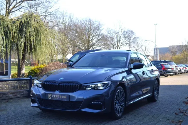 BMW 3-Serie 320e M-Sport 2022