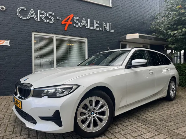 BMW 3-Serie 318I Touring Aut. Business Edit. + 2021