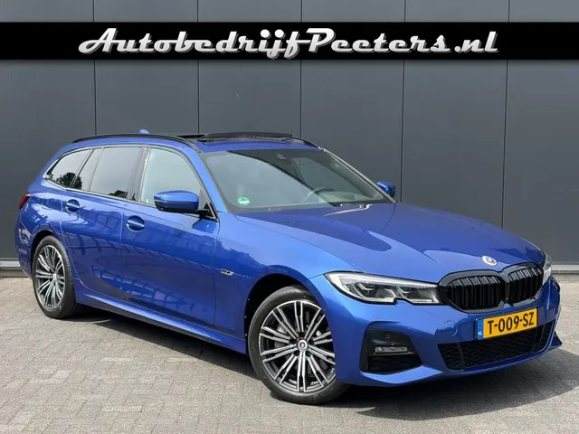 BMW 3-Serie Touring 330e xDrive M Sport 50 Jahre 2022