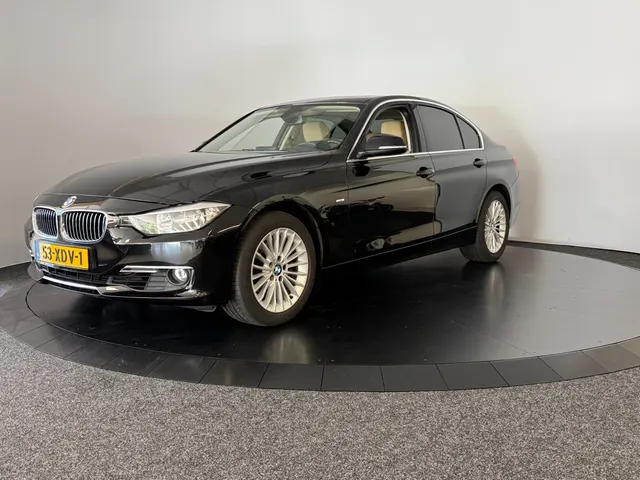 BMW 3-Serie 320I Executive 2012