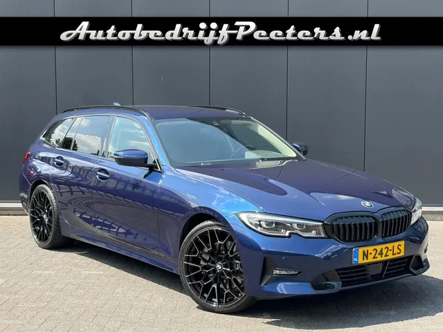BMW 3-Serie Touring 330i Sport Line Shadow 2021