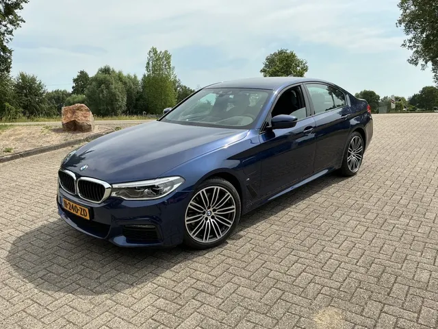 BMW 5-Serie 530E Iperf High Executive M-Sport 2019