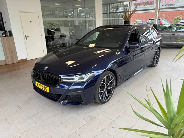 BMW 5-Serie 530i Touring X drive M sport 2021