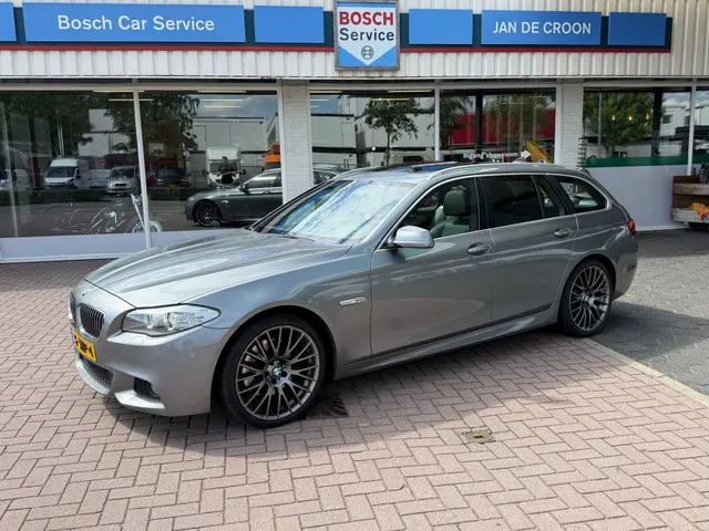 BMW 5-Serie 528i High Exe M-Sport Nl-auto Bomvol #Wowfactor 2012