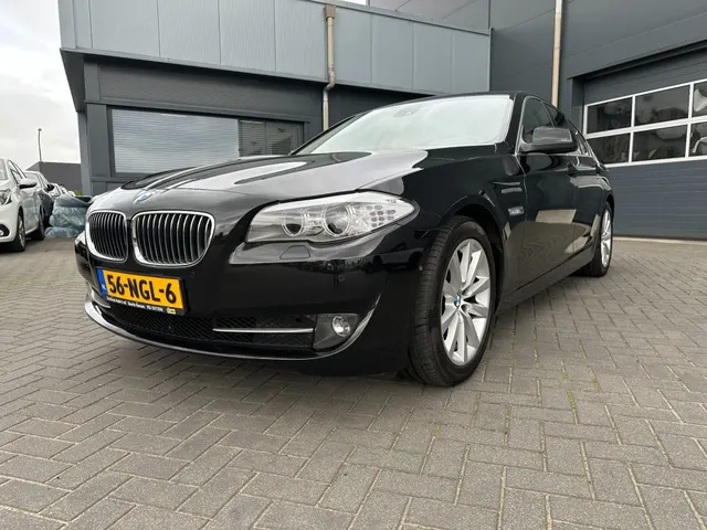 BMW 5-Serie 528i Aut.High-Executive org. Ned. 97000 Km !! 2010