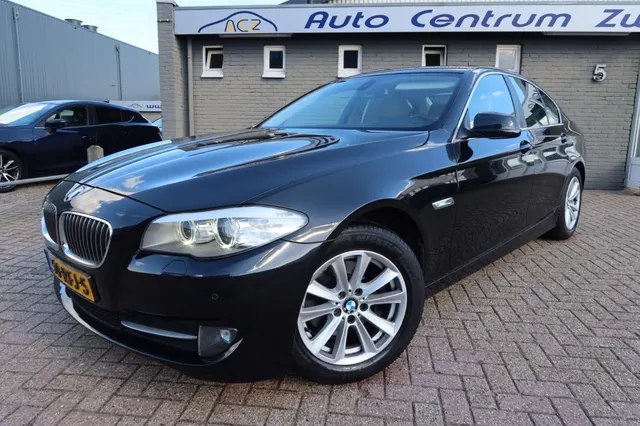 BMW 5-Serie 523I High Executive ( 6 Cylinder ) 2011