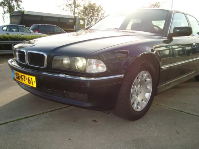 BMW 7-Serie 735I Executive 1998