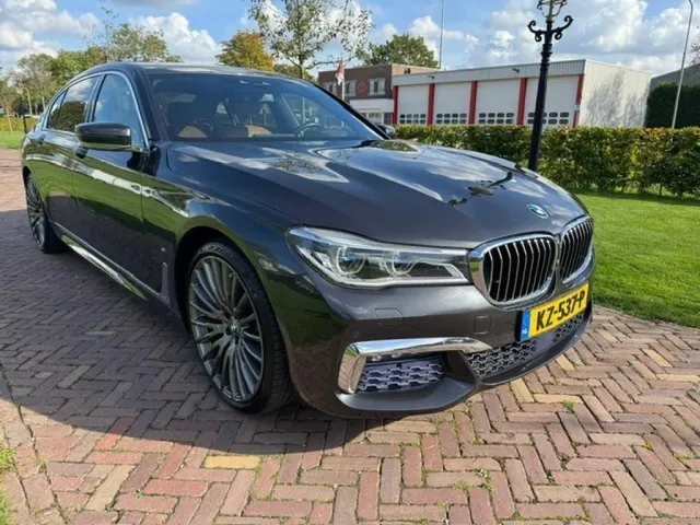 BMW 7-Serie 740LE Iperformance High Executive E-drive Full Options 2016