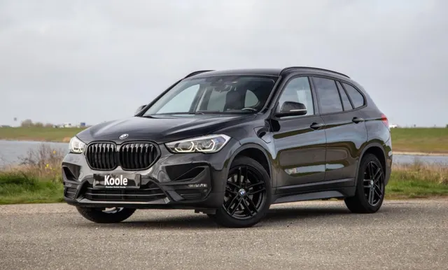 BMW X1 xDrive25e Executive Black Line 2021