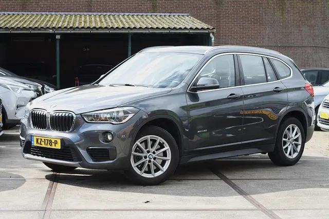 BMW X1 sDrive20i High Executive 2017