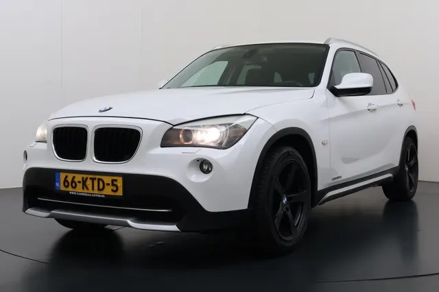 BMW X1 Sdrive18D Executive Privacy-Glas Turbo-Diesel!! 2010