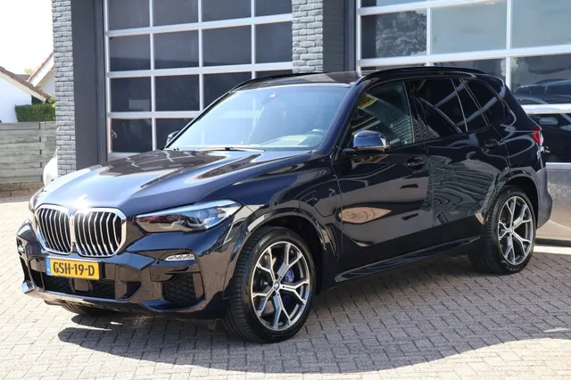 BMW X5 45E M pakket carbon schwarz high executive co Pilot 2020