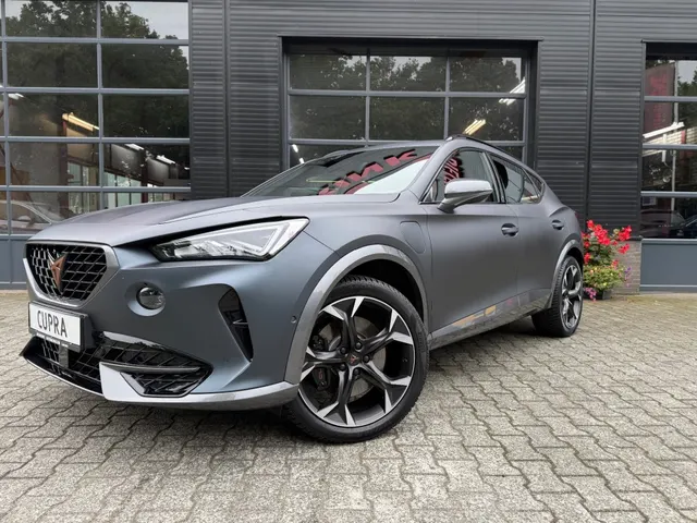 CUPRA Formentor 1.4 E-Hyb Vz Perf. Bj.2022 Magnetic Grau Matt 2022