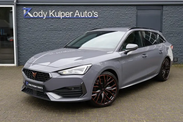 CUPRA Leon Sportstourer Vz Copper 1.4 e-Hybrid TSI 245PK Leer 2022