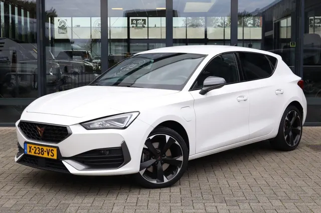CUPRA Leon 1.4 E-Hybrid Vz 2021