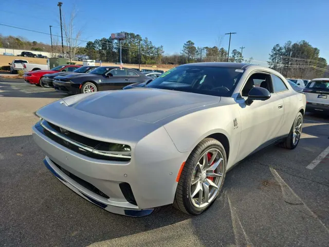 Dodge Charger Daytona EV Scat Pack 100% Electric AWD 670 horse power 2024
