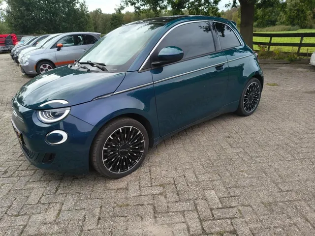 Fiat 500 E-La Prima-42KW-Snelladen 2021