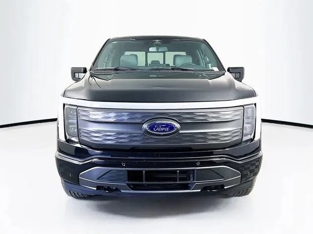 Ford F150 Lightning Lariat Range 380 km 2023