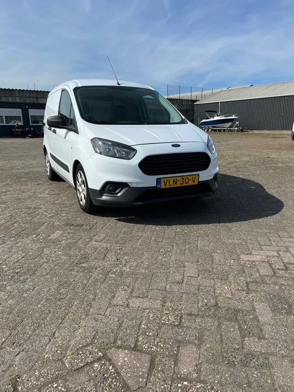 Ford Transit Courier 2021