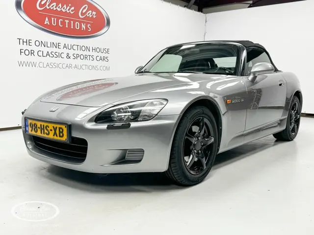 Honda S2000 Convertible - Online Auction 2000
