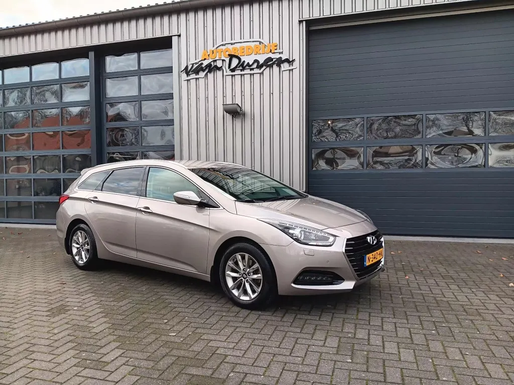 Hyundai i40 Wagon 1.6 Gdi Business Edition 2016