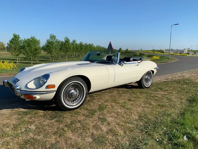 Jaguar E-Type 5.3 V12 Cabrio Handgeschakeld 1974