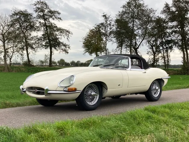 Jaguar E-Type Series 1 Outside Bonnet Latch 1961