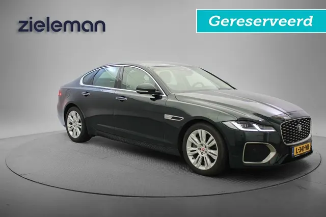 Jaguar XF Sedan 2.0 D200 R-Dynamic S Automaat 2021