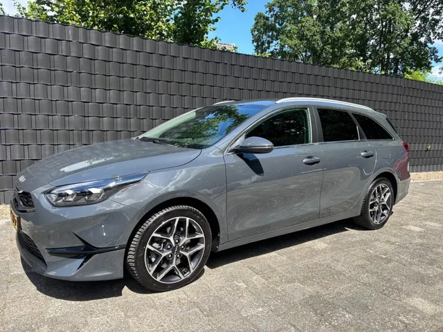 Kia Ceed 1.5 T-Gdi GT-Line** Dab 2022