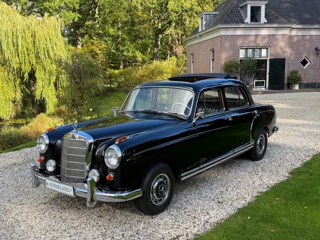 Mercedes-Benz 220 S Ponton 6 cilinder Schuifdak Originele conditie #Tijdloos 1958