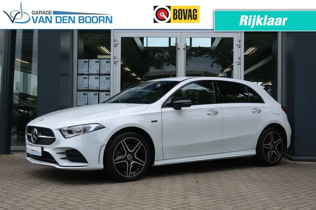 Mercedes-Benz A-Klasse A250e AMG-Line 2020
