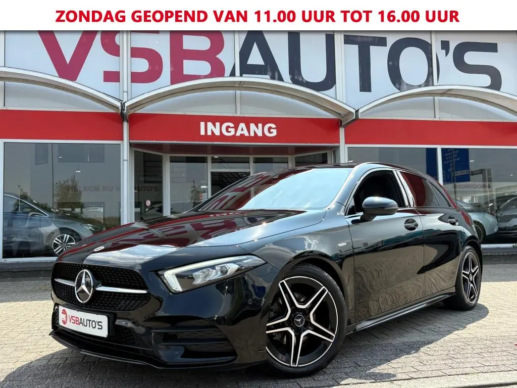 Mercedes-Benz A-Klasse A180 Edition AMG-Line 122PK 2020