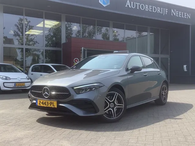 Mercedes-Benz A-Klasse 250e Plug in Hybrid AMG line I 2024