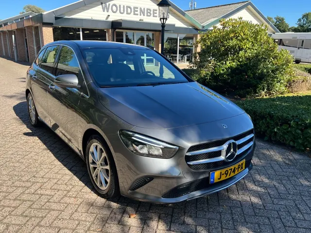 Mercedes-Benz B-Klasse B 180 Progressive 2020