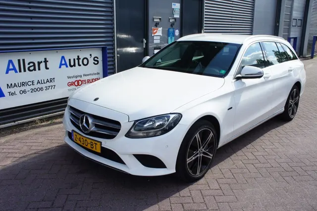Mercedes-Benz C-Klasse C 300e Estate Avantgarde Hybrid-Benzine 320pk 2020