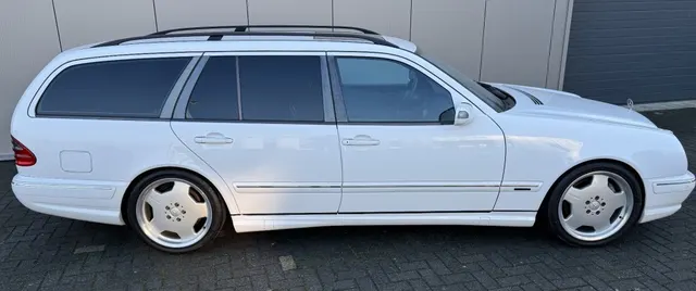Mercedes-Benz E-Klasse AMG 55 2001