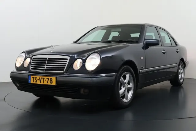 Mercedes-Benz E-Klasse 240 Elegance V6 Automaat Youngtimer!! 1998