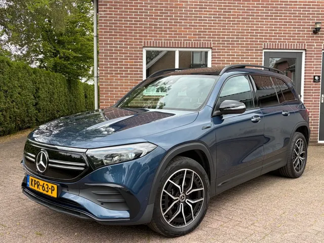 Mercedes-Benz EQB 300 4Matic AMG 7 Zits 2022
