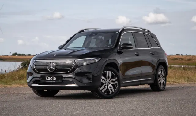 Mercedes-Benz EQB 300 4MATIC AMG Line 67 kWh 2022