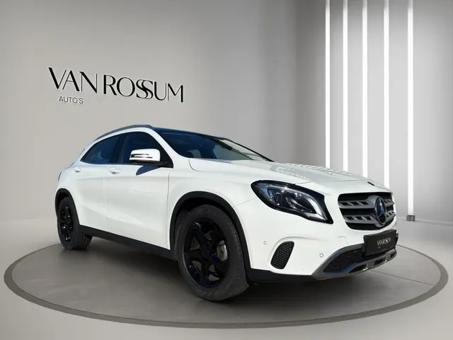 Mercedes-Benz GLA-Klasse 180 Premium 2019