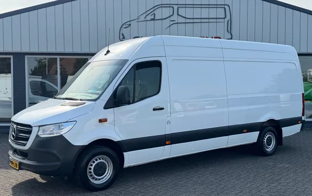 Mercedes-Benz Sprinter 319 CDI 140KW 177PK L3H2 3.0 6 Cilinder V6 2021